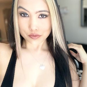 Meet your Posher, Chloe